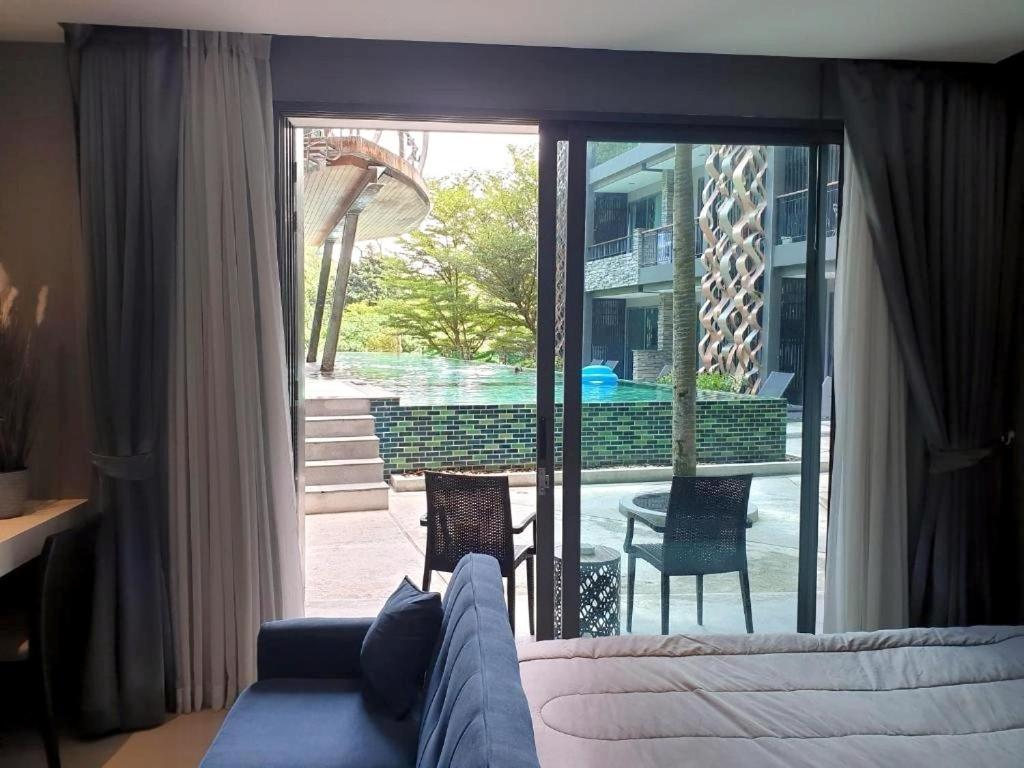 Private Apartment At Emerald Terrace Patong Exterior foto