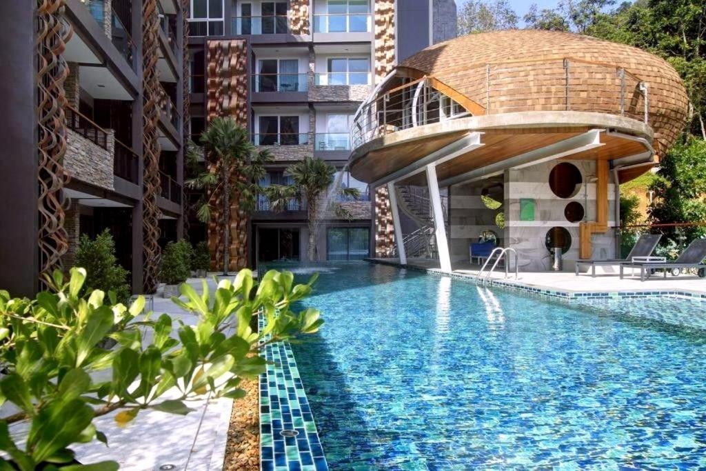 Private Apartment At Emerald Terrace Patong Exterior foto