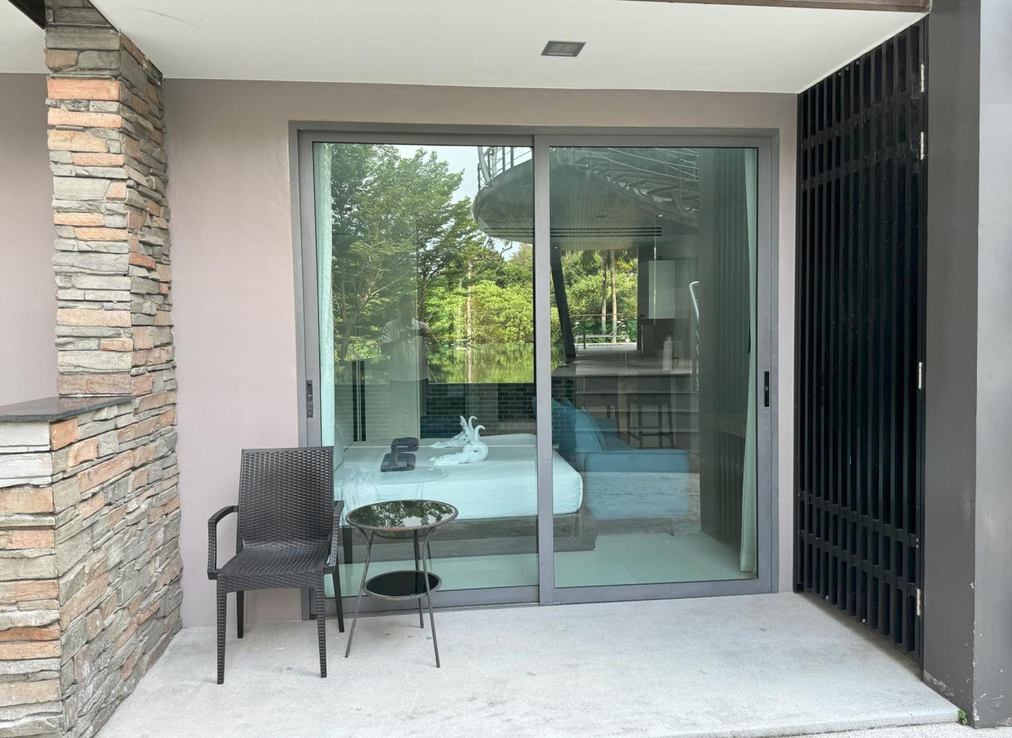 Private Apartment At Emerald Terrace Patong Exterior foto
