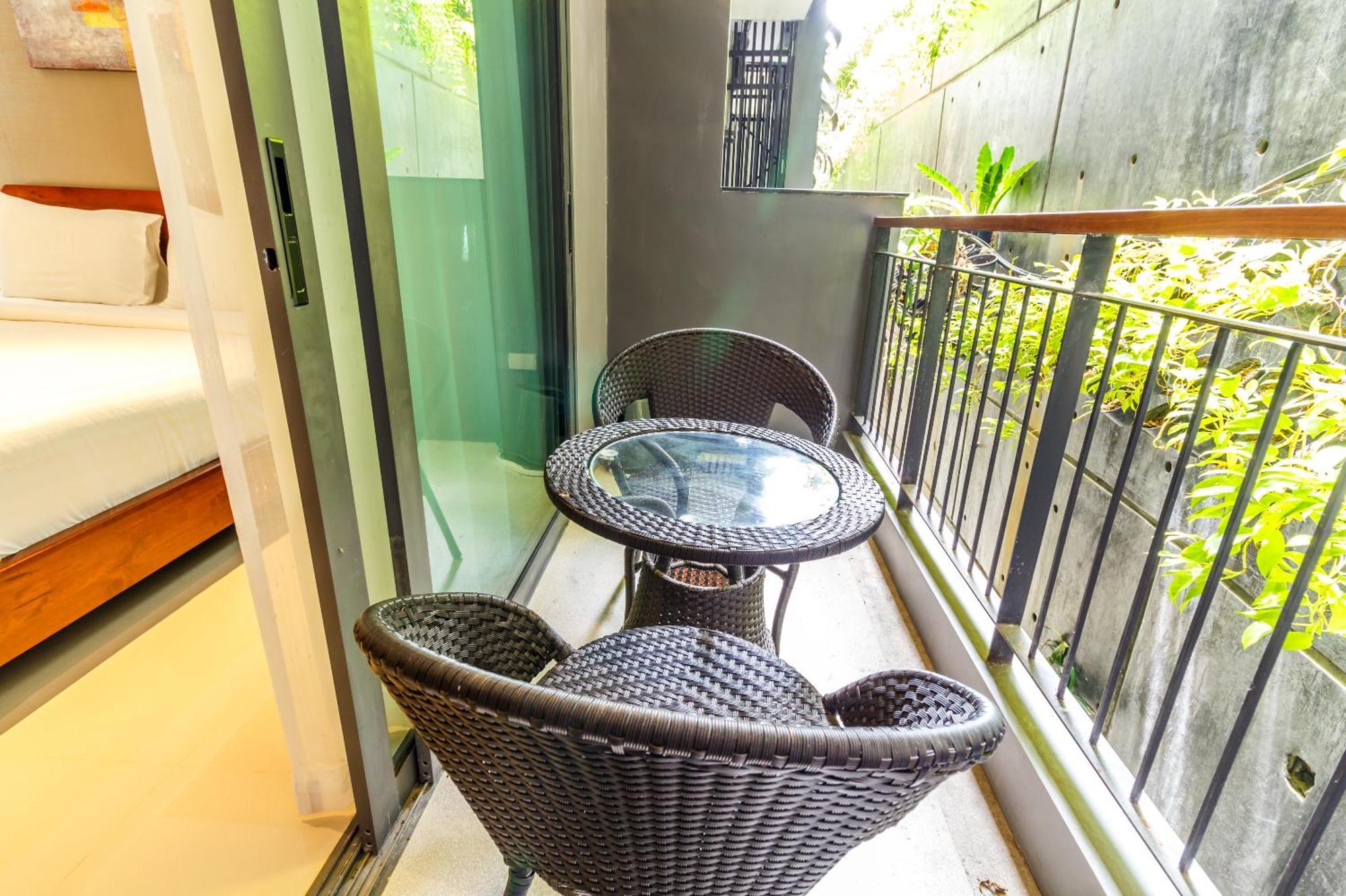 Private Apartment At Emerald Terrace Patong Exterior foto
